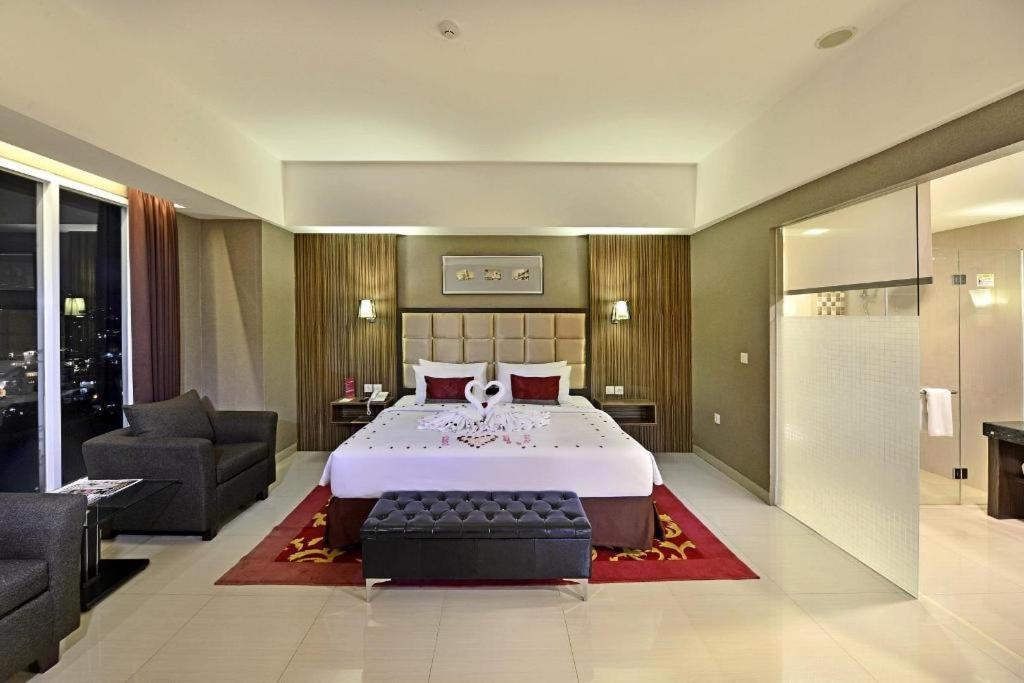Travello Hotel Bandung Kültér fotó