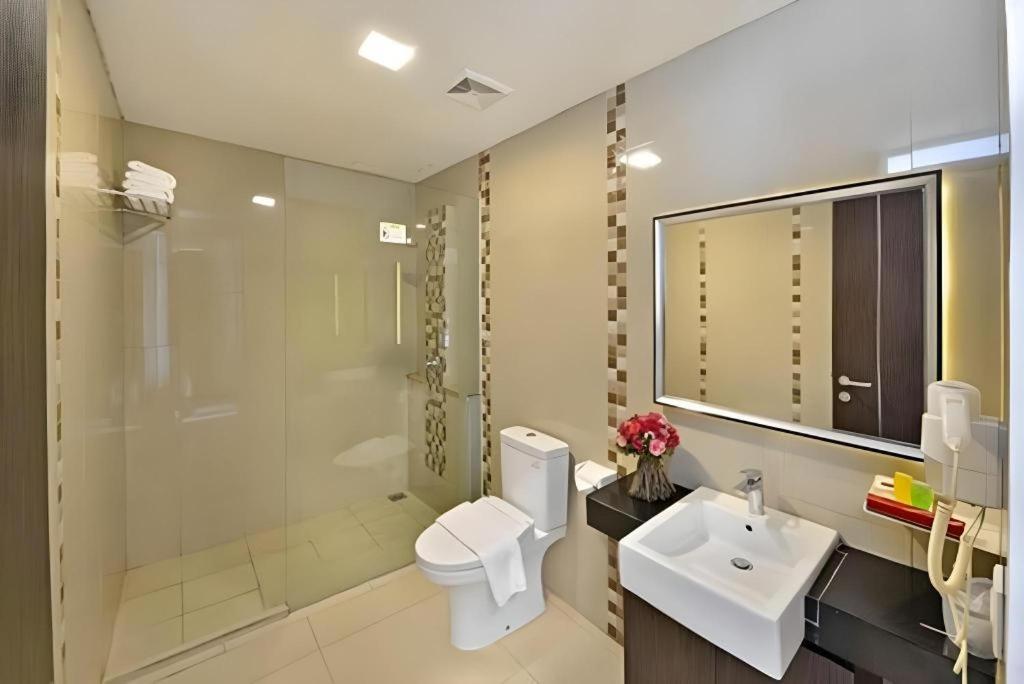 Travello Hotel Bandung Kültér fotó