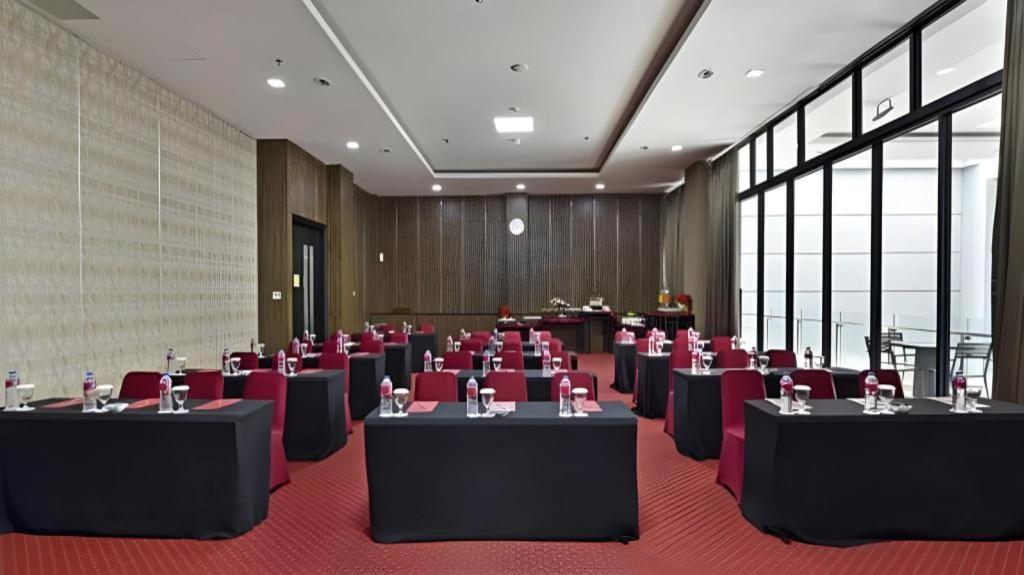 Travello Hotel Bandung Kültér fotó