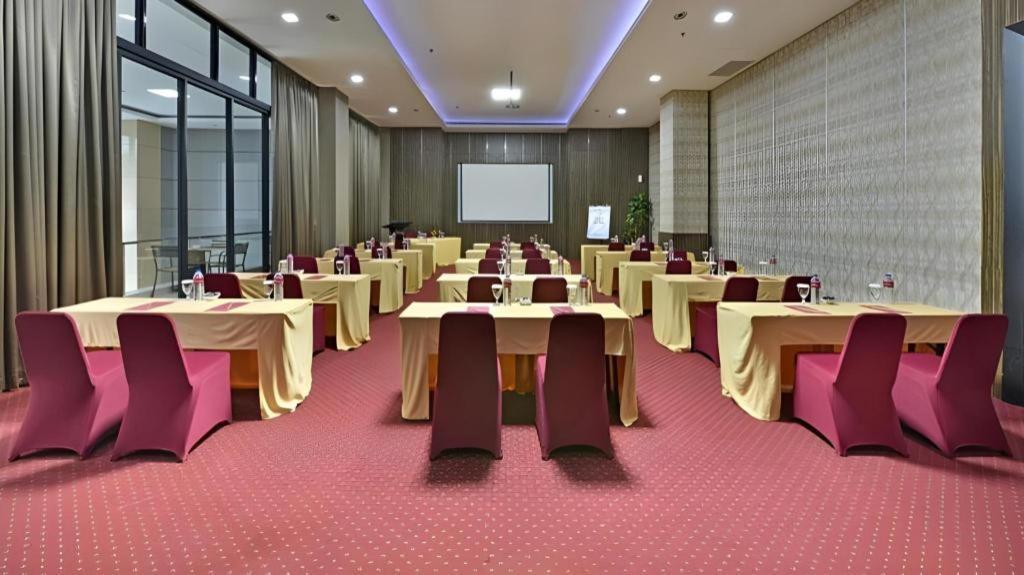 Travello Hotel Bandung Kültér fotó