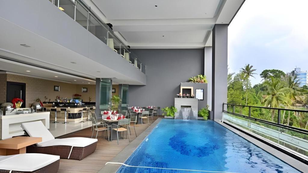 Travello Hotel Bandung Kültér fotó